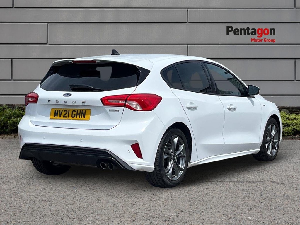 Ford Focus 1.0T Ecoboost Mhev St Line Edition Hatchback P MV21GHN White #4