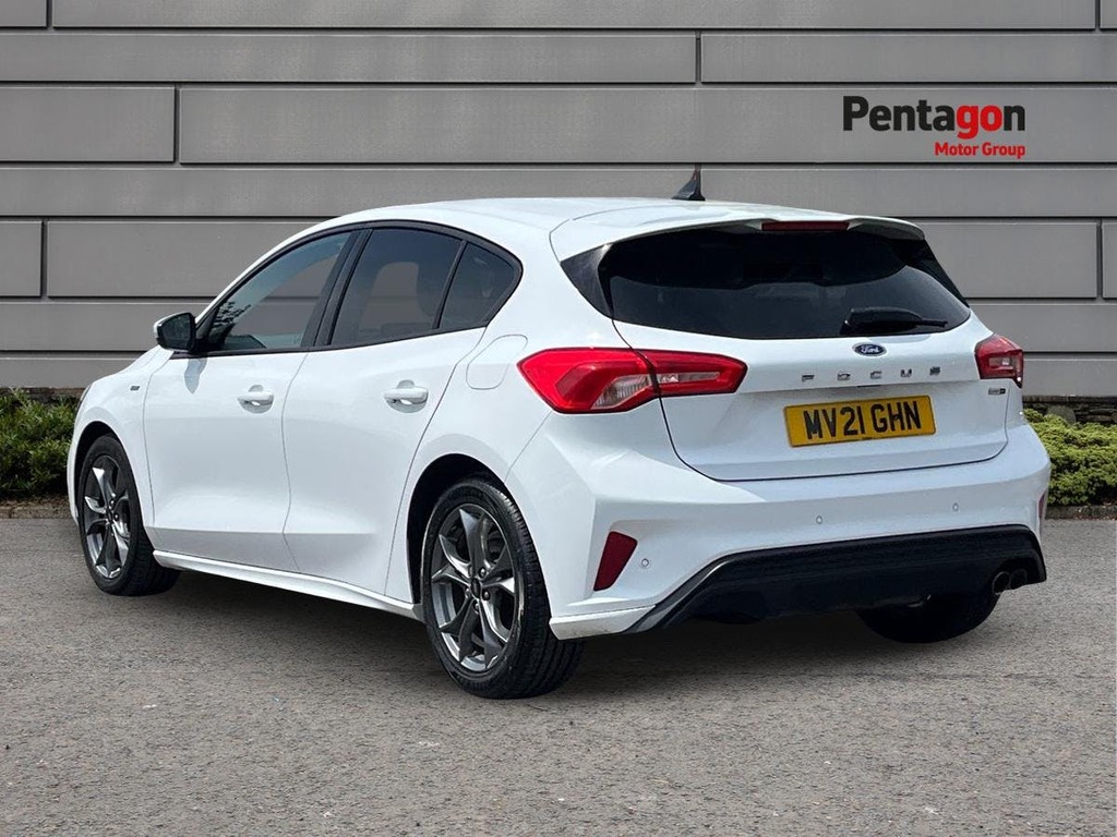 Ford Focus 1.0T Ecoboost Mhev St Line Edition Hatchback P MV21GHN White #2