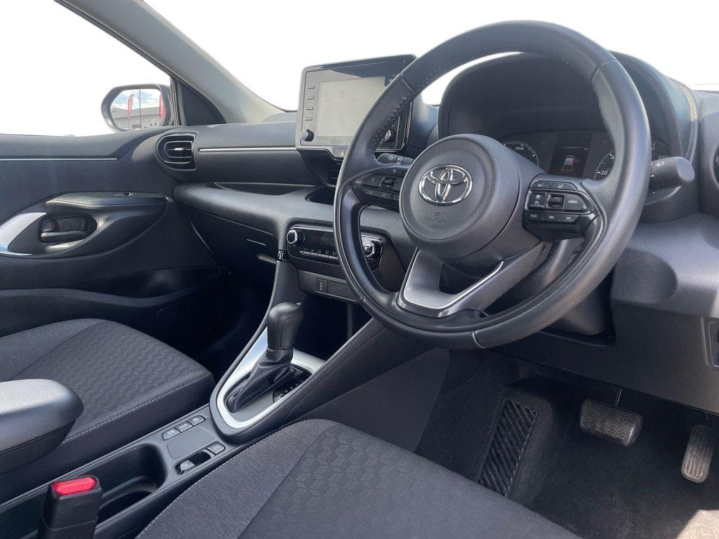 Toyota Yaris 1.5 Vvt H Icon Hatchback Hybrid E Cvt E YP72ZGR Brown #5