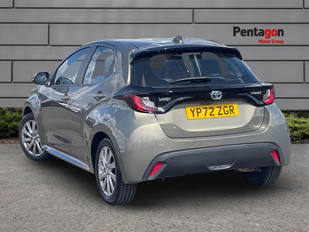 Toyota Yaris 1.5 Vvt H Icon Hatchback Hybrid E Cvt E YP72ZGR Brown #2