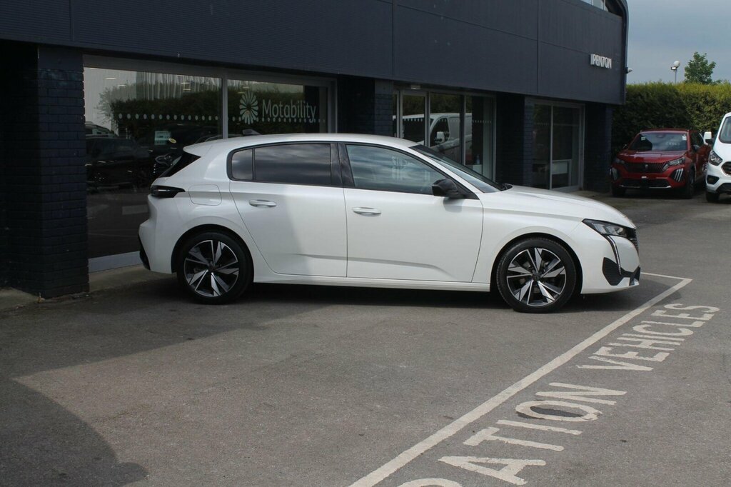 Peugeot 308 1.2 Puretech Allure Eat Euro 6 Ss HK22UZO White #2
