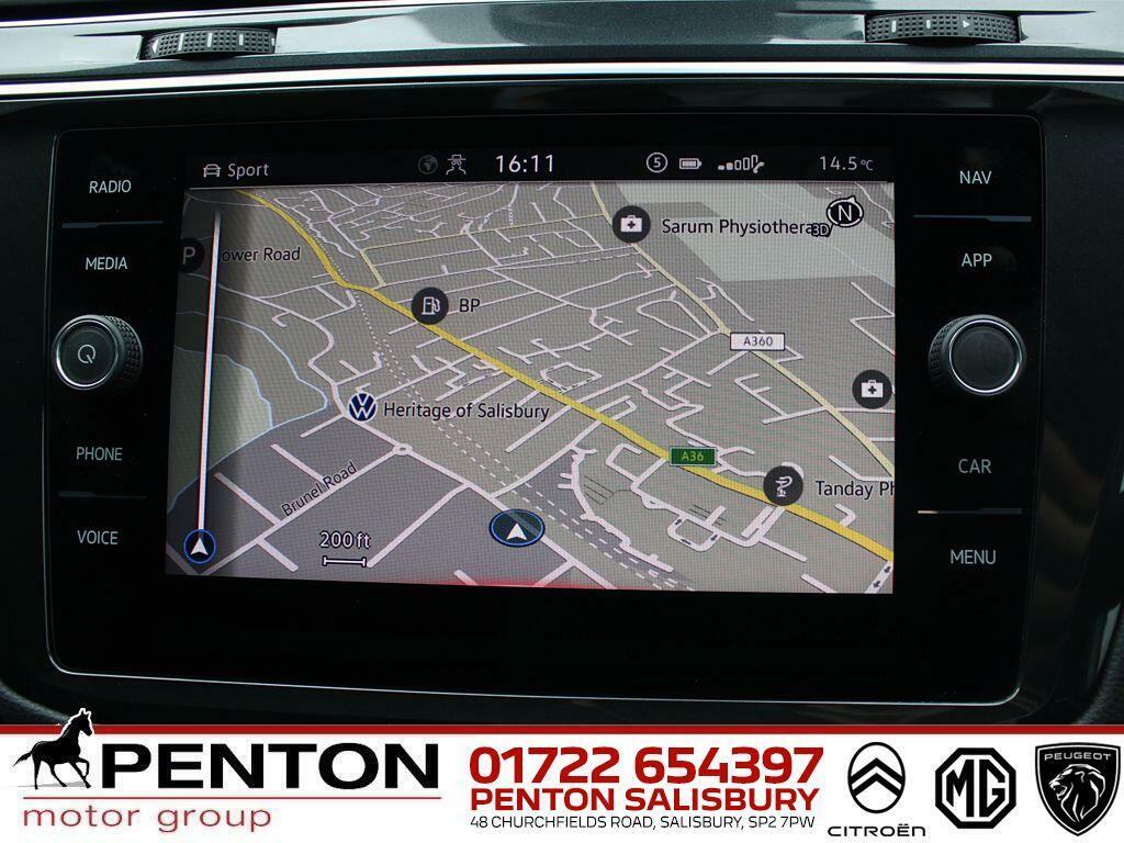 Volkswagen Tiguan 1.5 Tsi R-line Dsg Euro 6 Ss MM21BWP White #3