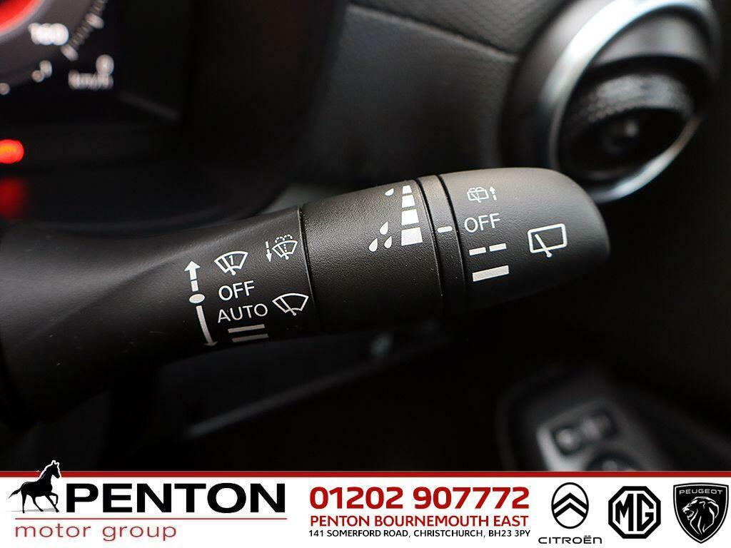 Nissan Juke 1.0 Dig-t N-connecta Euro 6 Ss MT74RXW Black #5