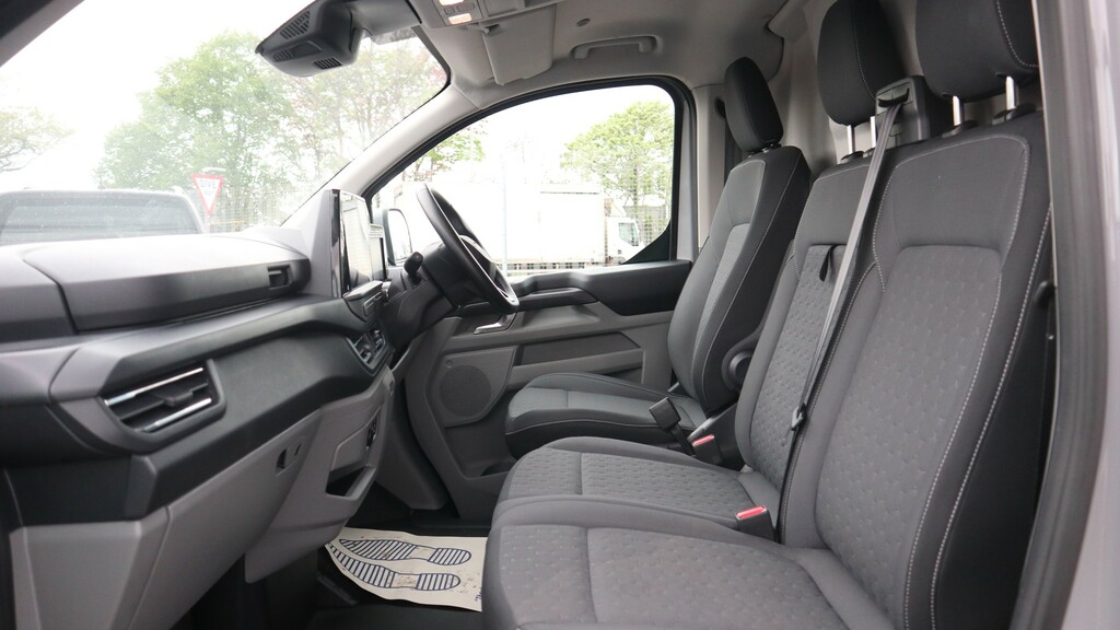 Ford Transit Custom 320 L1 Swb H1 Limited 2.5 Phev 232Ps Pael Van Grey #5
