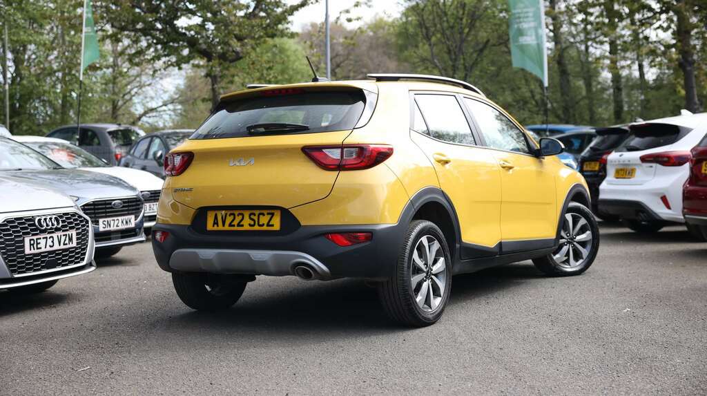 Kia Stonic 1.0T Gdi 99 2 Dct AV22SCZ Yellow #3