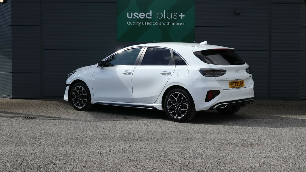 Kia Ceed 1.5T Gdi Isg Gt-line RO23LGK White #4
