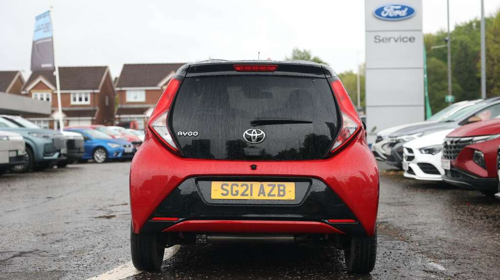 Toyota Aygo 1.0 Vvt-i X-clusiv SG21AZB Red #6