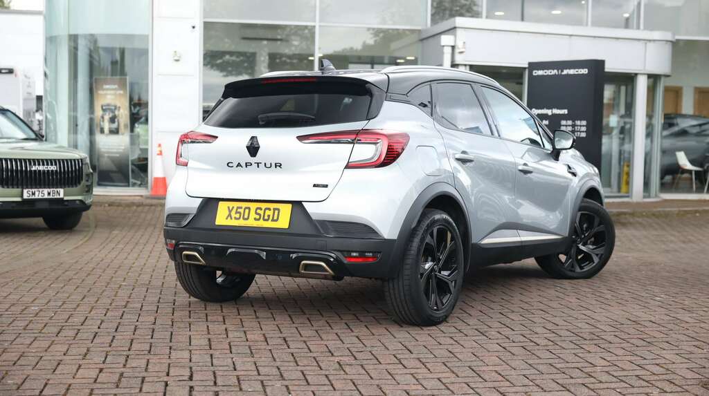 Renault Captur 1.6 E-tech Full Hybrid 145 Engineered SK24OYB Black #3