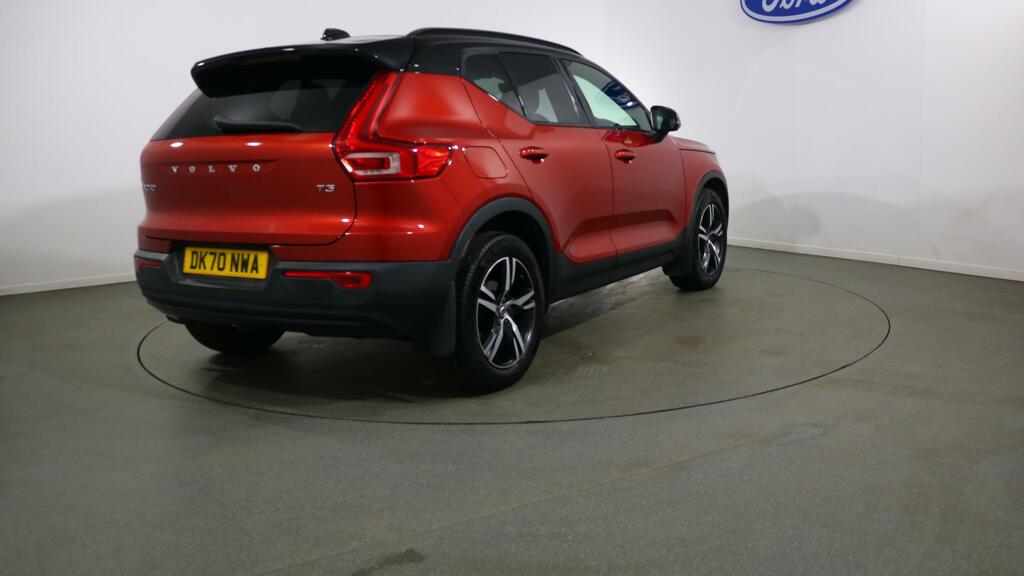 Volvo XC40 1.5 T3 163 R Design Geartronic DK70NWA Red #2
