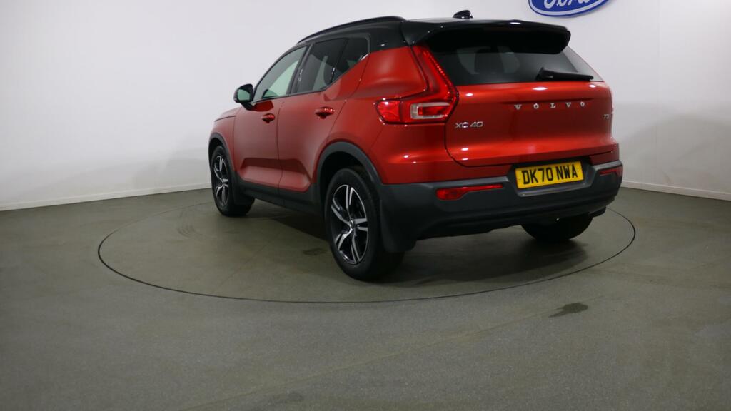 Volvo XC40 1.5 T3 163 R Design Geartronic DK70NWA Red #3