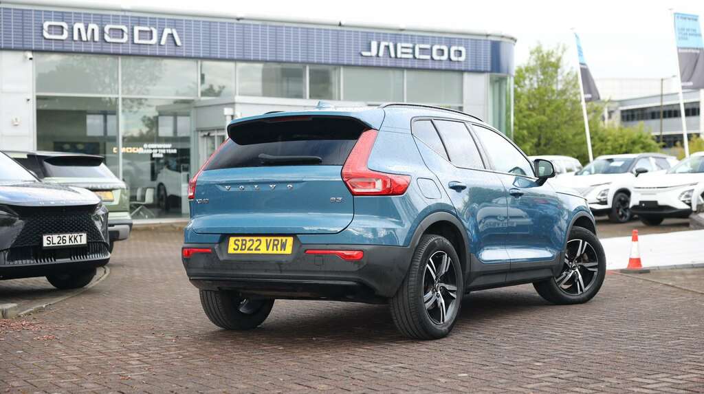 Volvo XC40 2.0 B3p Plus Dark SB22VRW Blue #3