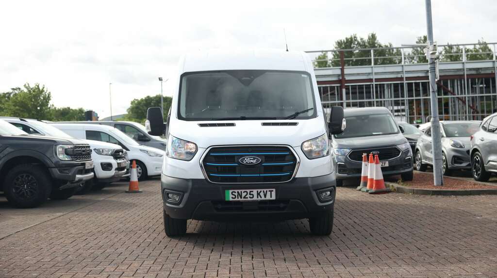 Ford Transit Custom 135Kw 68Kwh H2 Trend Van Dap SN25KVT White #5