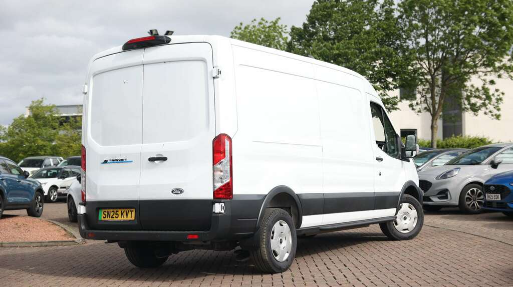 Ford Transit Custom 135Kw 68Kwh H2 Trend Van Dap SN25KVT White #3