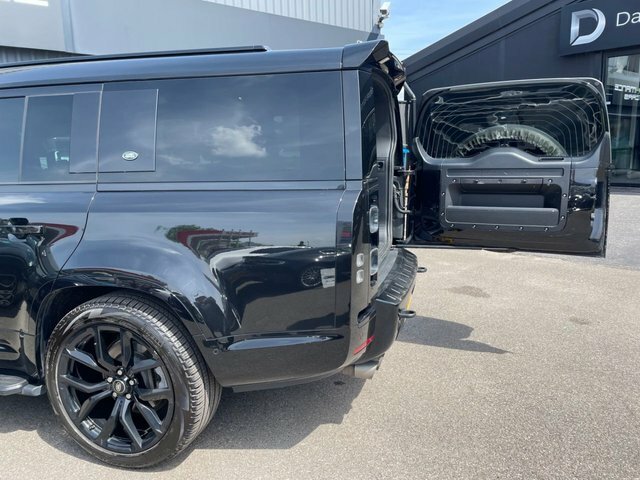 Land Rover Defender 130 P500 V8 Carpathian Grey Grey #58
