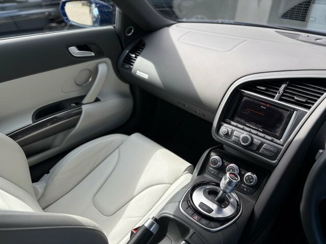 Audi R8 V10 Quattro Grey #52