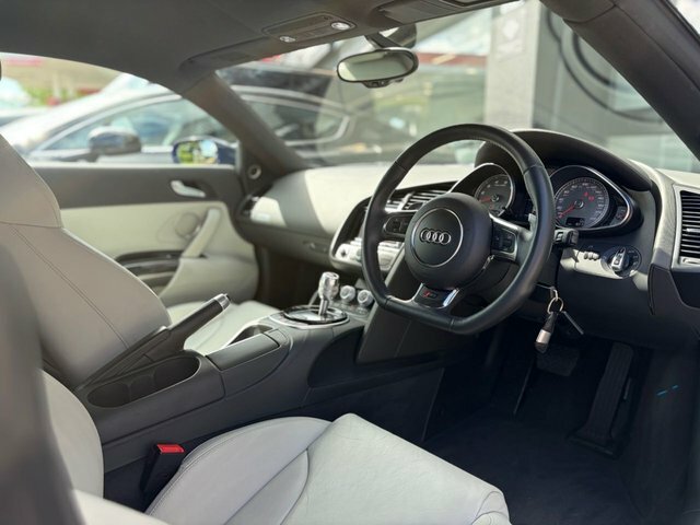 Audi R8 V10 Quattro Grey #43