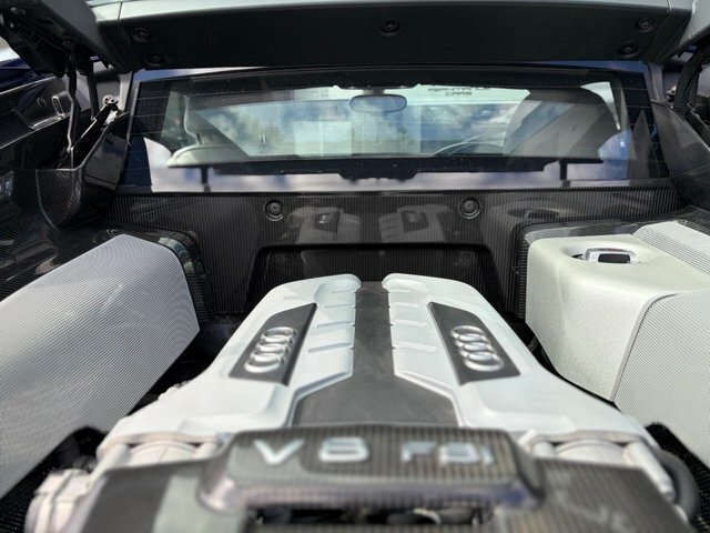 Audi R8 V10 Quattro Grey #72