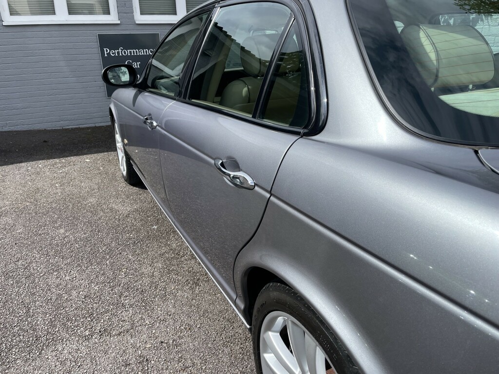 Jaguar XJR Saloon Blue #15