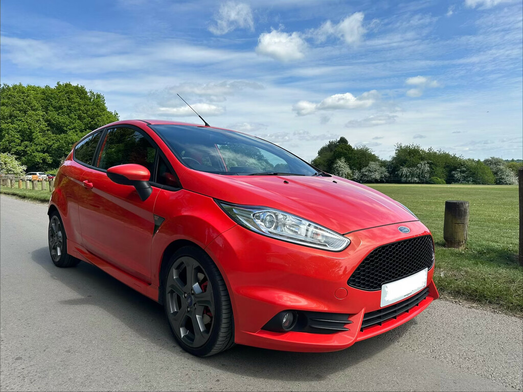 Ford Fiesta 1.6 Ecoboost St-2 Hatchback  Orange #3