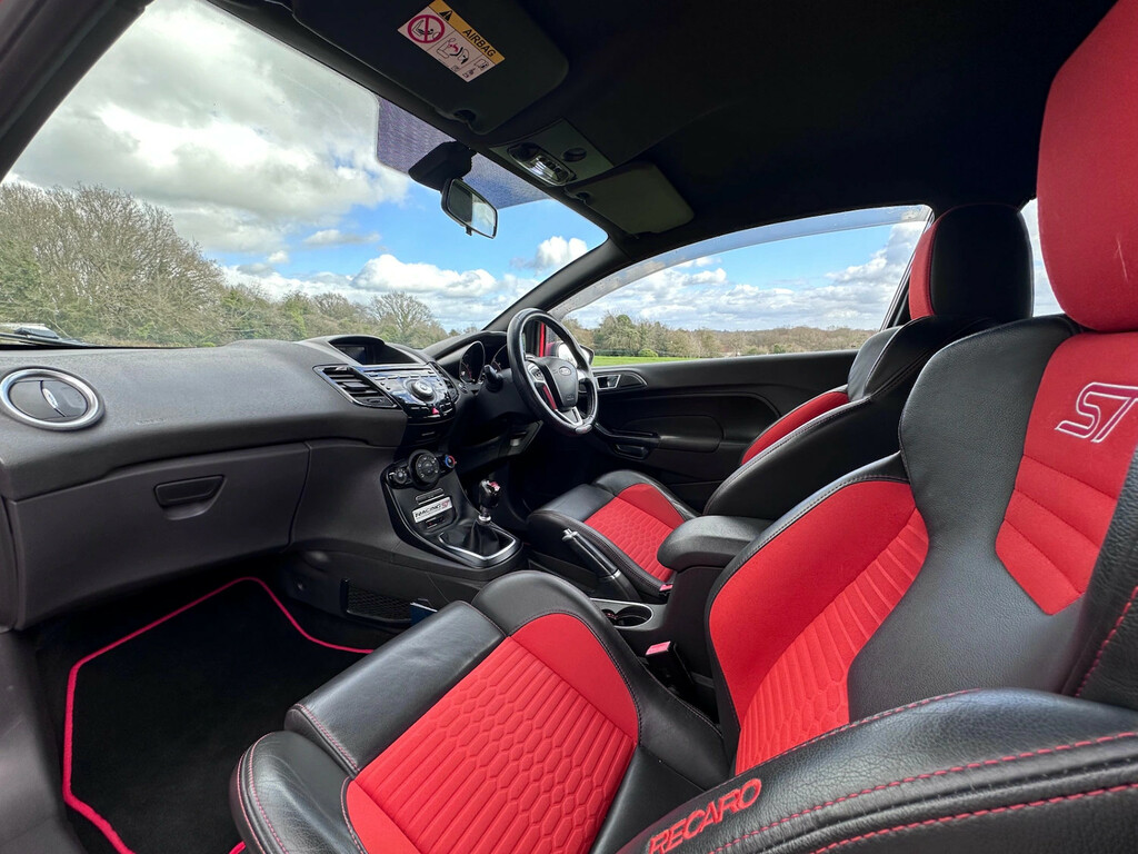 Ford Fiesta 1.6 Ecoboost St-2 Hatchback  Orange #5