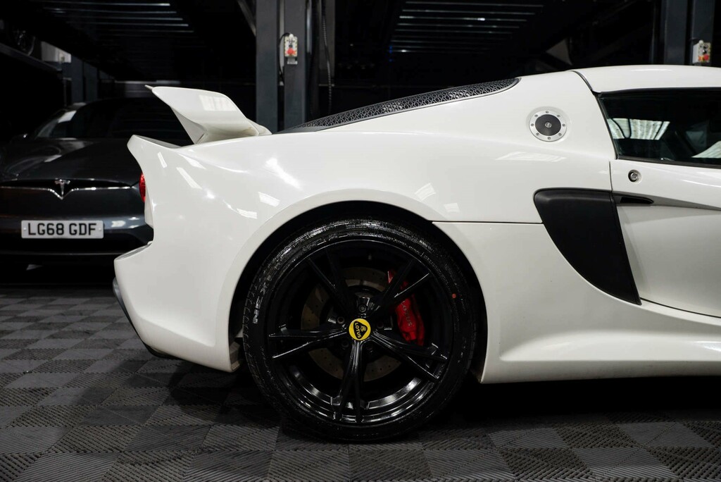 Lotus Exige S White #29