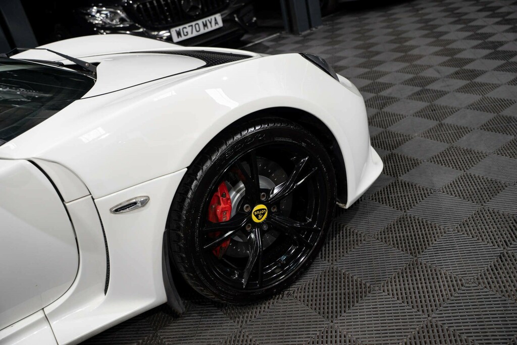 Lotus Exige S White #23