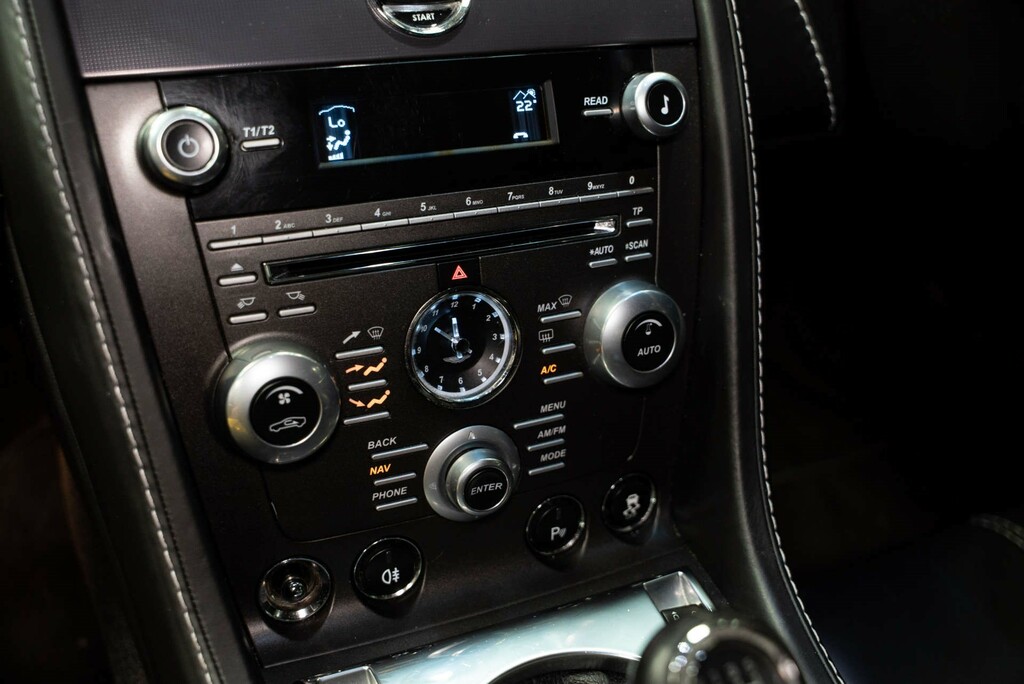 Aston Martin Vantage 4.7 Am1 420 Bhp Silver #18