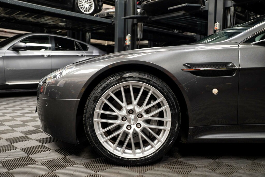 Aston Martin Vantage 4.7 Am1 420 Bhp Silver #21