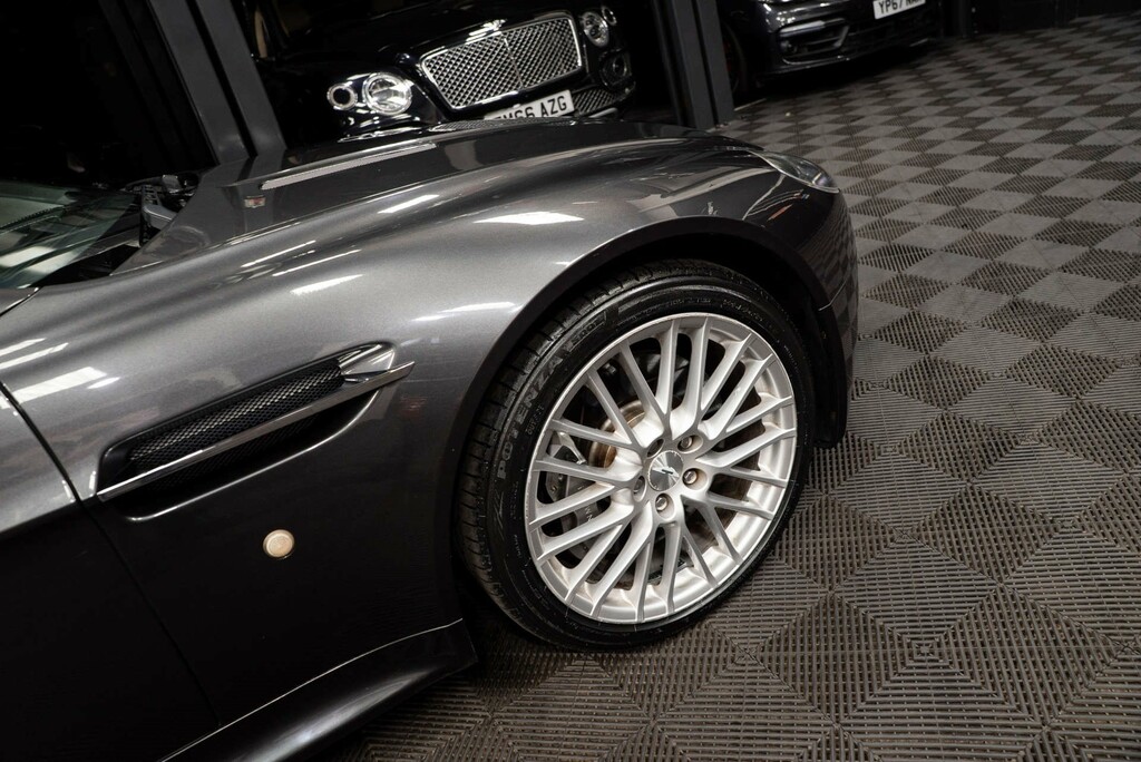 Aston Martin Vantage 4.7 Am1 420 Bhp Silver #28