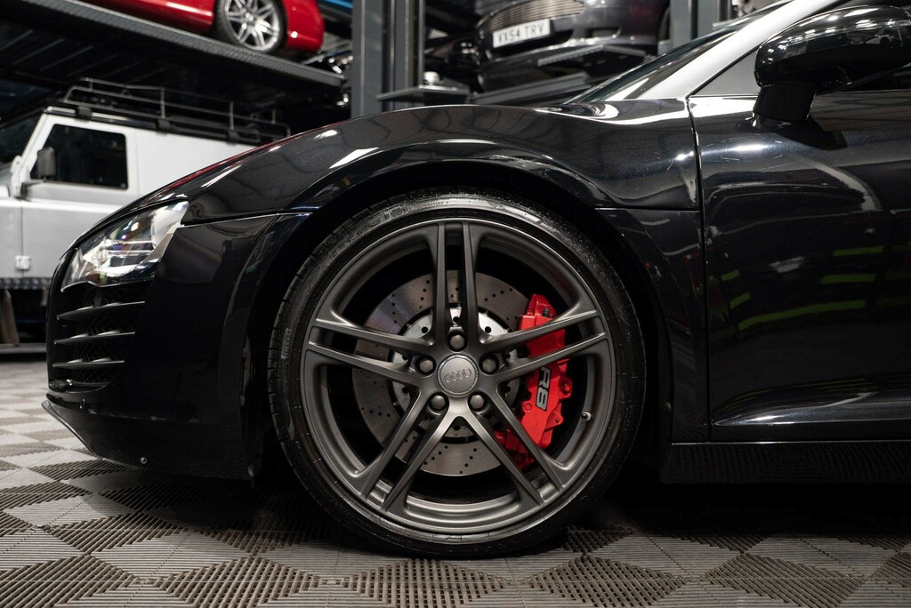 Audi R8 5.2 V10 Sa Coupe Black #12