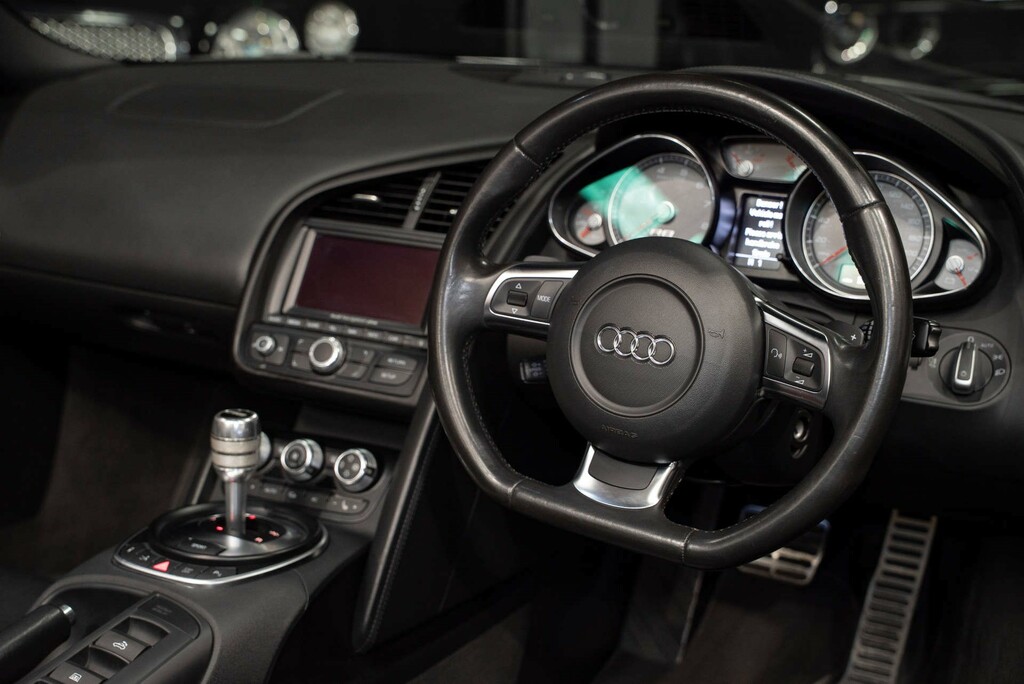 Audi R8 5.2 V10 Sa Coupe Black #10