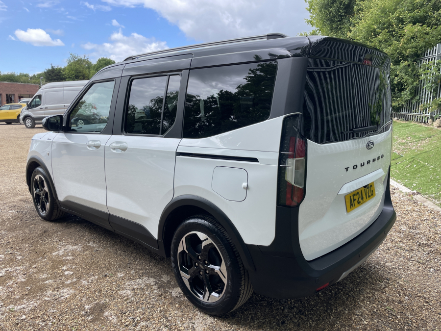 Ford Tourneo Courier 1.0 Ecoboost Active Green #19