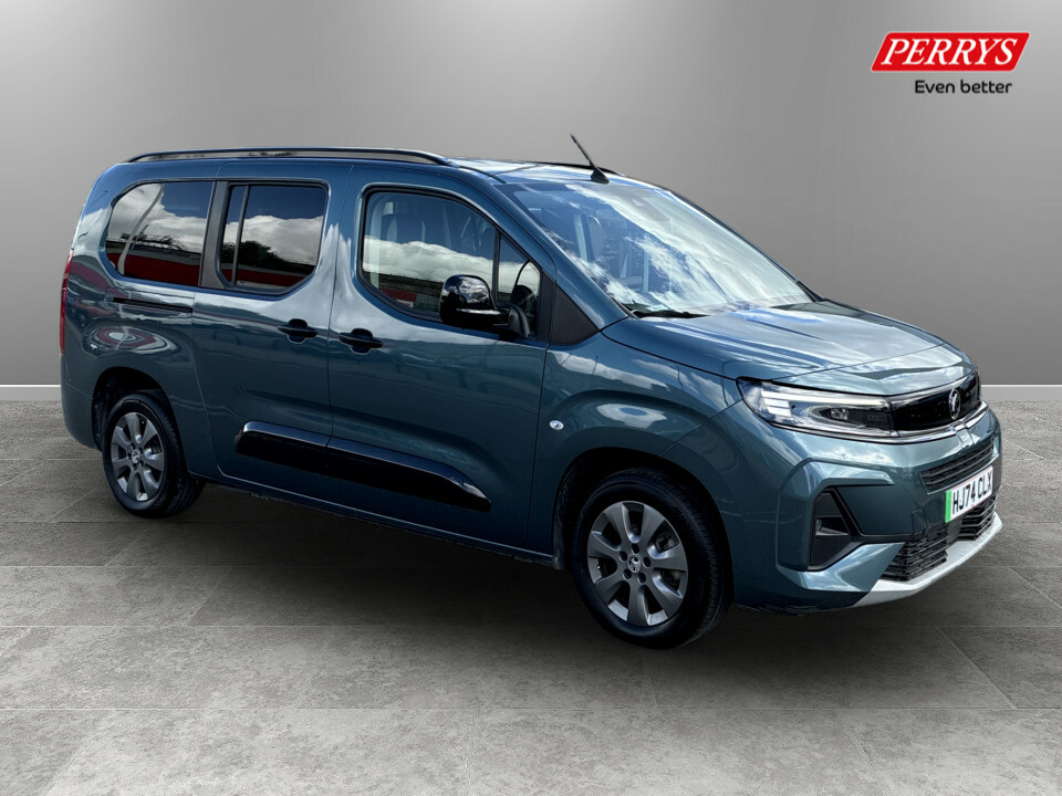 Vauxhall Combo-e Life Combo Life 100Kw Ultimate XL 52Kwh Estate Blue