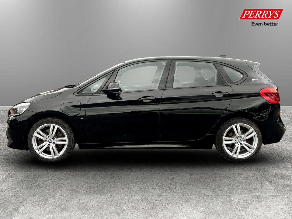 BMW 2 Series 225Xe M Sport Premium Black #4