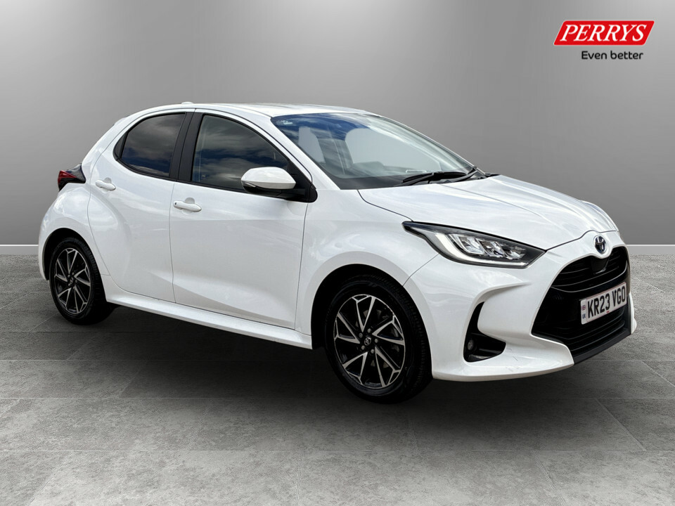 Toyota Yaris 1.5 Hybrid Design Cvt White