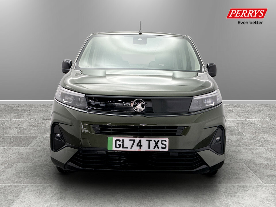 Vauxhall Combo-e Life 100Kw Design XL 52Kwh 7 Seat Green #2