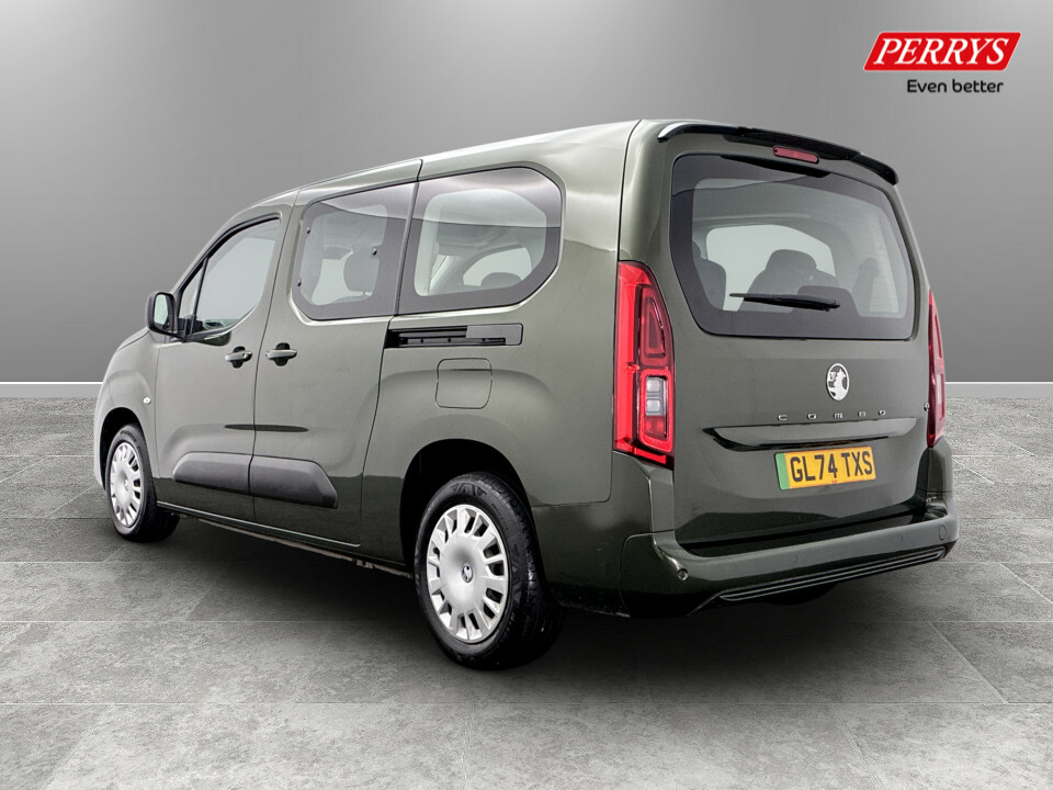Vauxhall Combo-e Life 100Kw Design XL 52Kwh 7 Seat Green #5