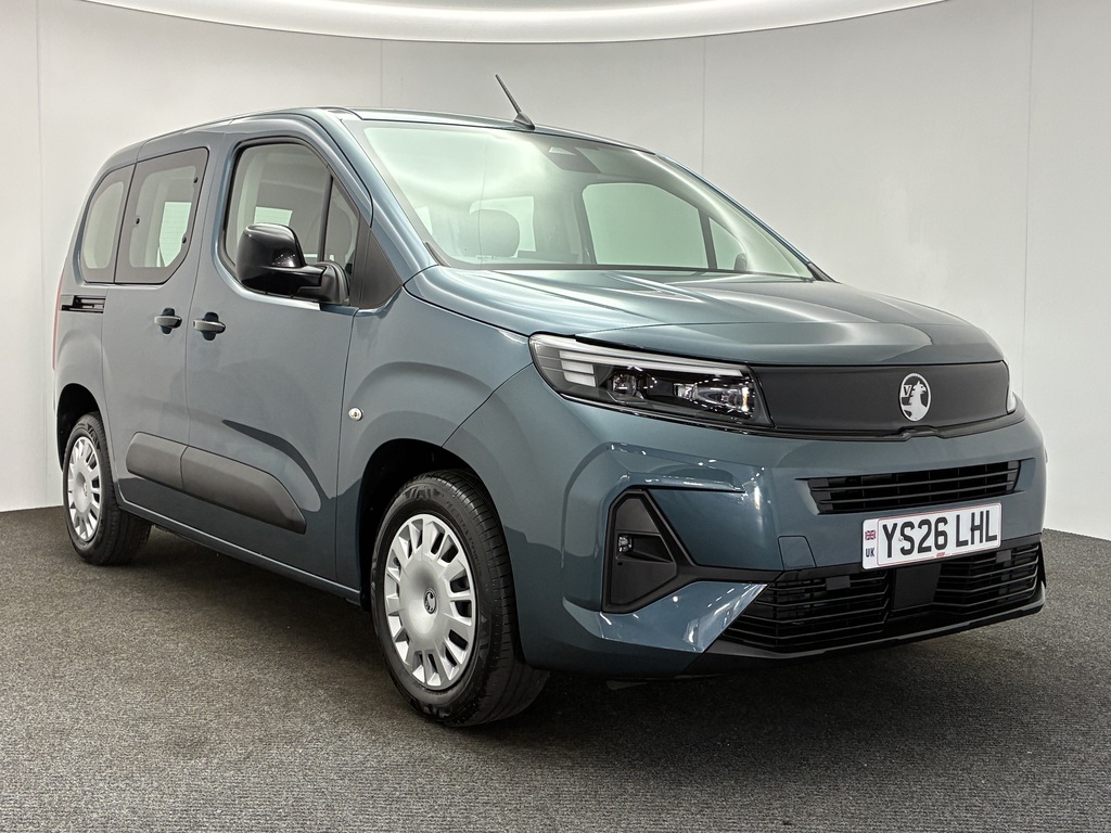 Vauxhall Combo Life 1.5 Turbo D Design Wav Black #1