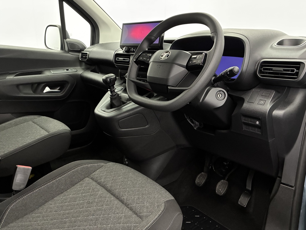 Vauxhall Combo Life 1.5 Turbo D Design Wav Black #18