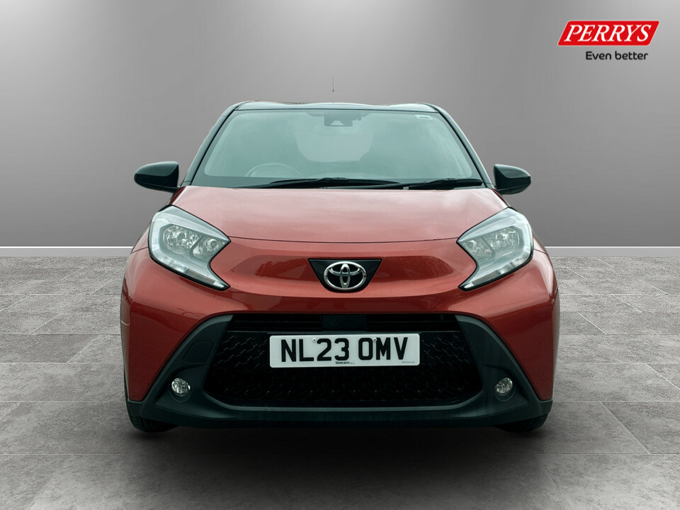 Toyota Aygo X 1.0 Vvt-i Edge NL23OMV Red #2
