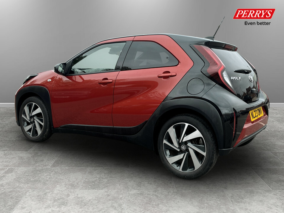 Toyota Aygo X 1.0 Vvt-i Edge NL23OMV Red #5
