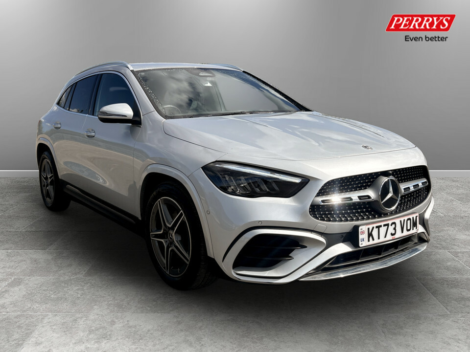 Mercedes-Benz GLA Class Gla 200D Amg Line Premium Silver
