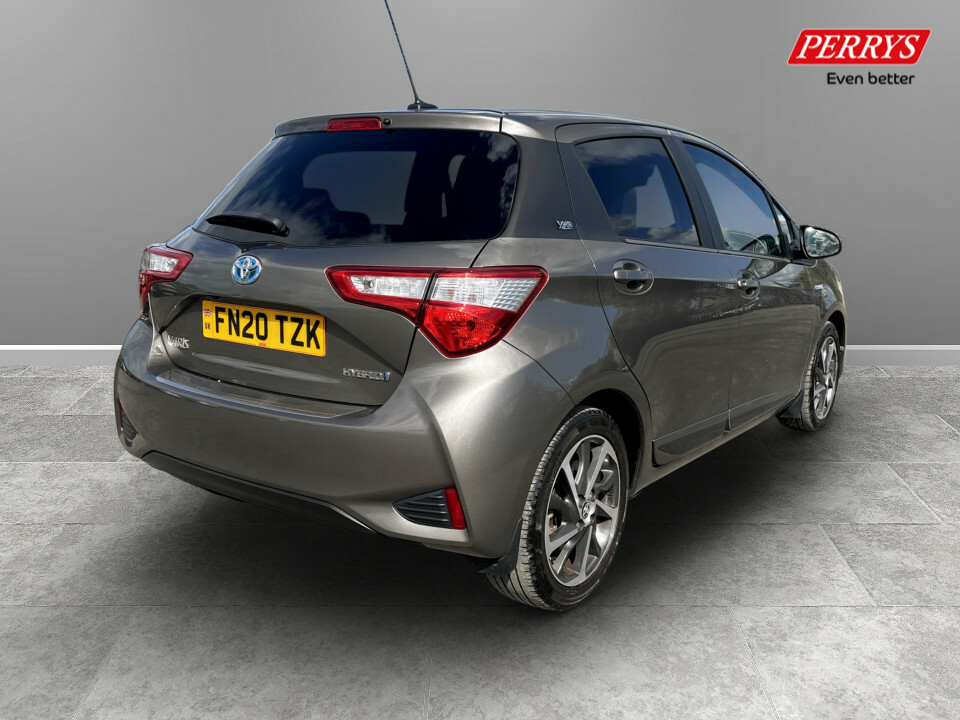 Toyota Yaris 1.5 Hybrid Y20 Cvt Bi-tone FN20TZK Brown #4
