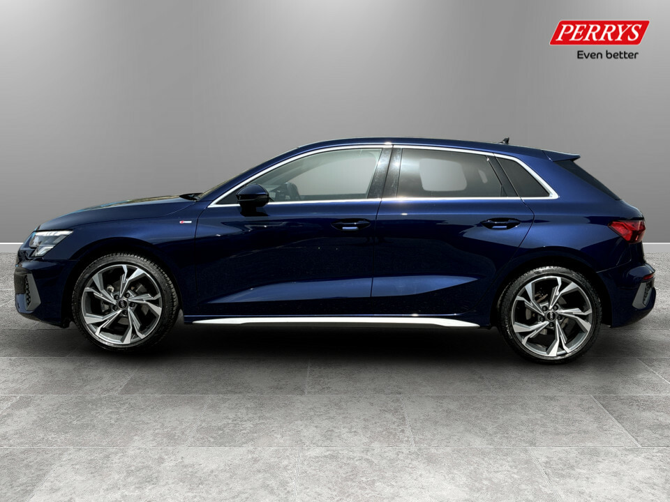 Audi A3 30 Tfsi S Line S Tronic WR23VXY Blue #4