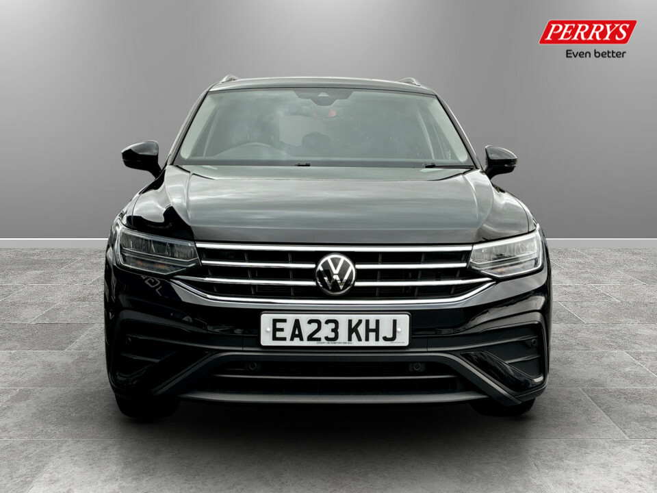 Volkswagen Tiguan Allspace 1.5 Tsi Life Dsg EA23KHJ Black #2
