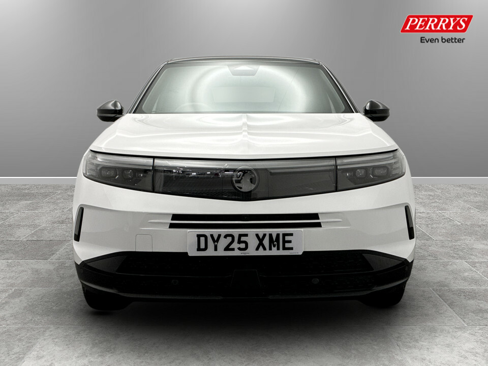 Vauxhall Grandland 1.2 Hybrid 136 Ultimate E-dct6 Pan Roof DY25XME White #2