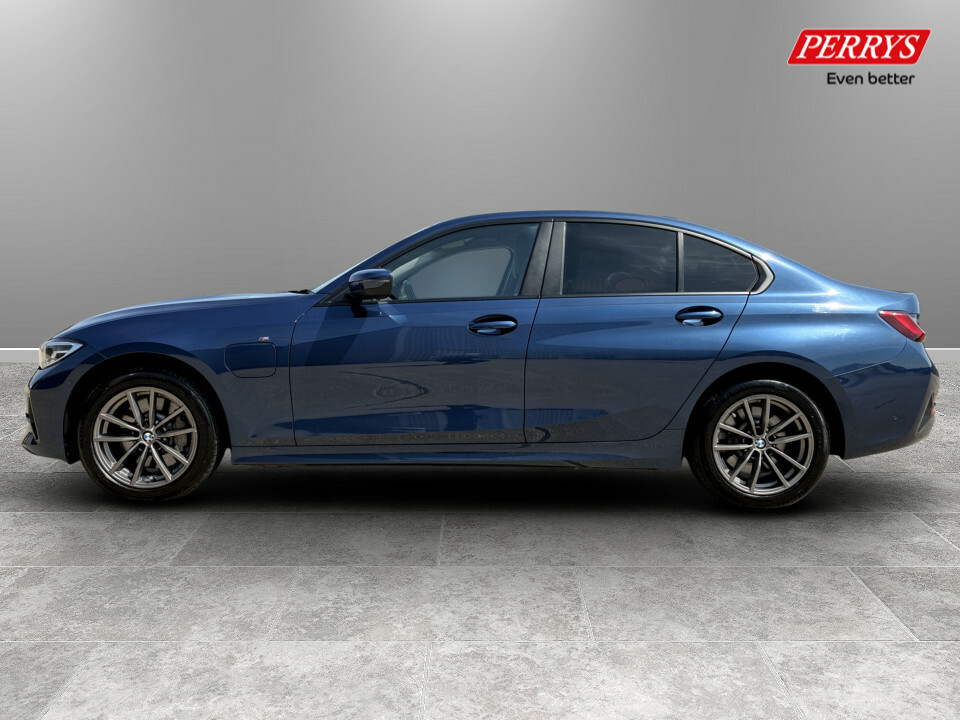 BMW 3 Series 330E Se Pro Step PO70UZM Blue #4