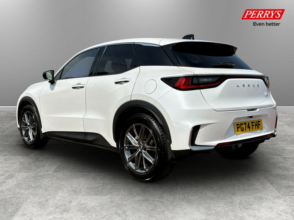 Lexus LBX 1.5 Takumi E-cvt PG74FHF White #5