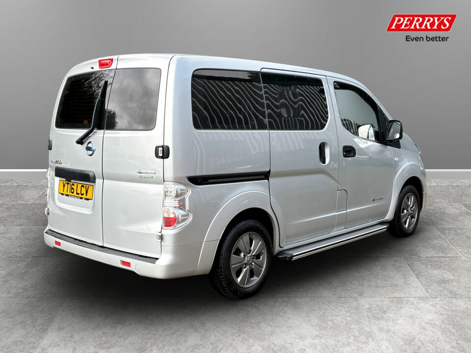 Nissan e-NV200 Panel Van White #7