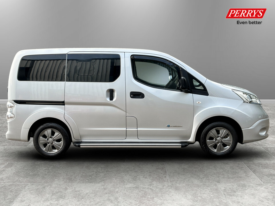 Nissan e-NV200 Panel Van White #8